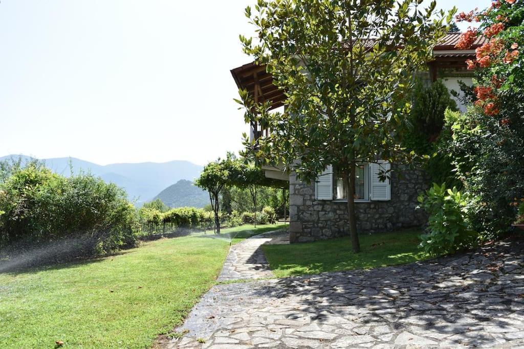Holiday Cottage Lilaia ภายนอก รูปภาพ